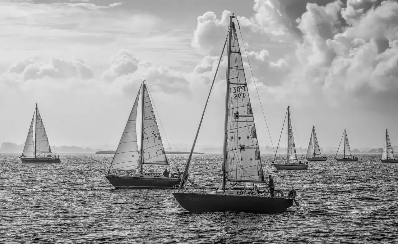 Meeting Other Sailors: Building a Community on the Water